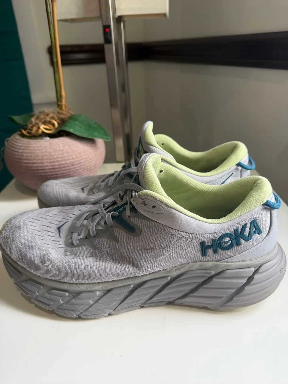 Hoka One One Gaviota 4 Men's Size 10.5 D Running Shoes Grey